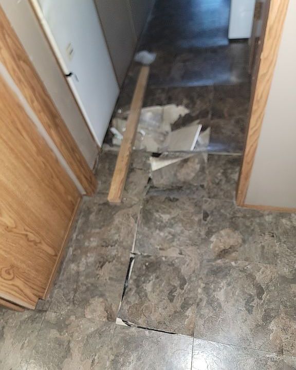2nd image of 3911 Rock Rd