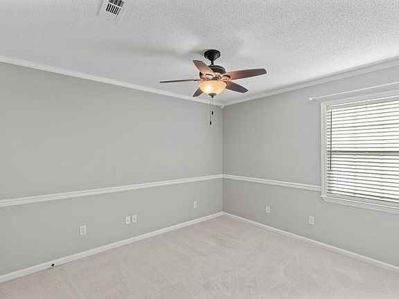 4th image of 255 Melrose Ln