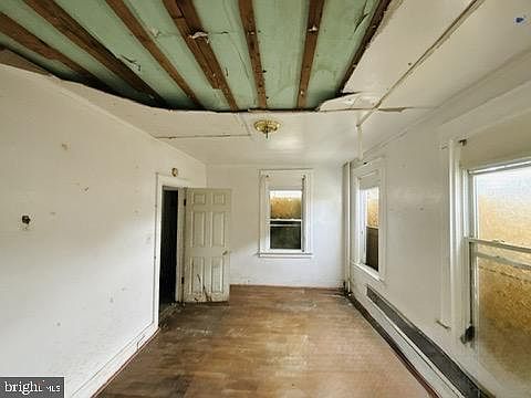 2nd image of 3401 Ravenwood Ave
