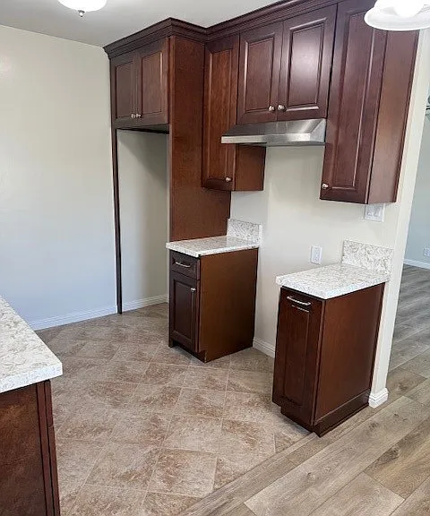 1131 N Kenmore Ave #7 — Photo 6