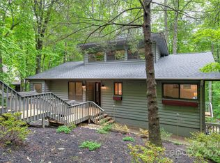 153 Roundabout Rd, Lake Lure, NC 28746