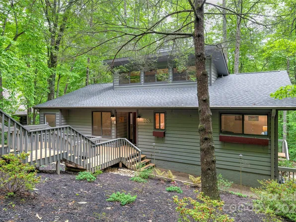 153 Roundabout Rd, Lake Lure, NC 28746