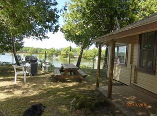 35 Thorntons Ln, Hammond, NY 13646