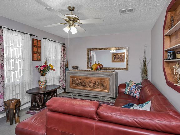 3rd image of 1506 Heyward Brockington Rd