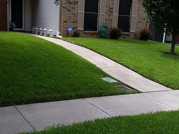 3rd image of 317 Teakwood Ln