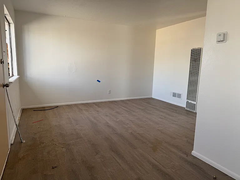 3433 Crest Ave SE #C — Photo 4