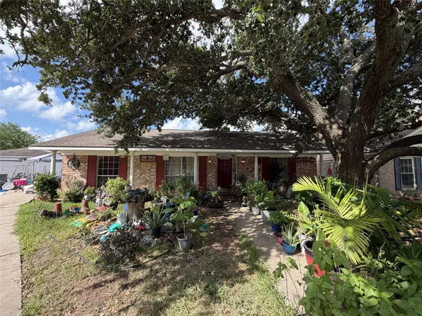 4715 Carbrook Ct, Spring, TX 77388