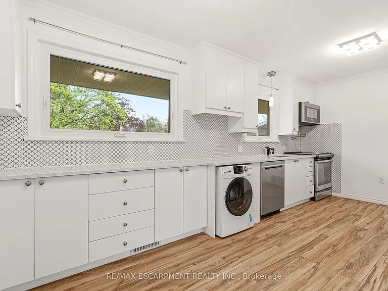 25 Briarsdale Dr — Photo 9