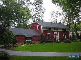 4 Michele Ct, Allendale, NJ 07401