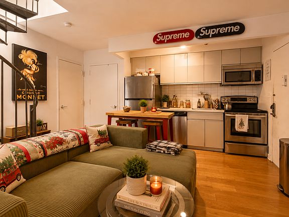 4th image of 276 Stanhope St #5A