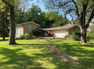 2530 Village Rd, Charleston, IL 61920