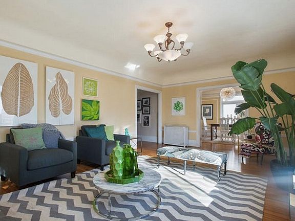 3rd image of 637 Powell St APT 502