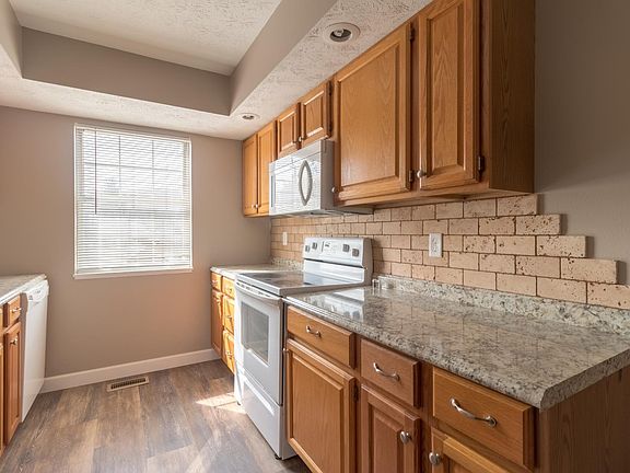 2nd image of 1843 N Lakeman Dr