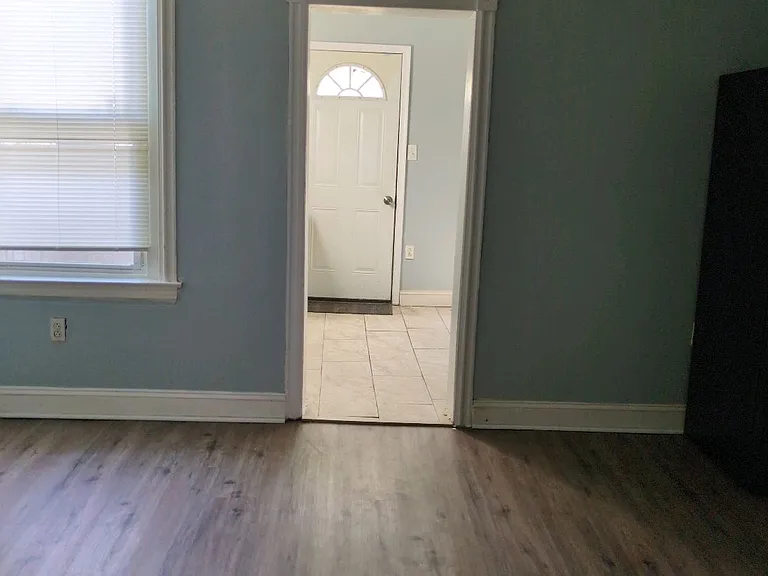714 E 22nd St #1 — Photo 3