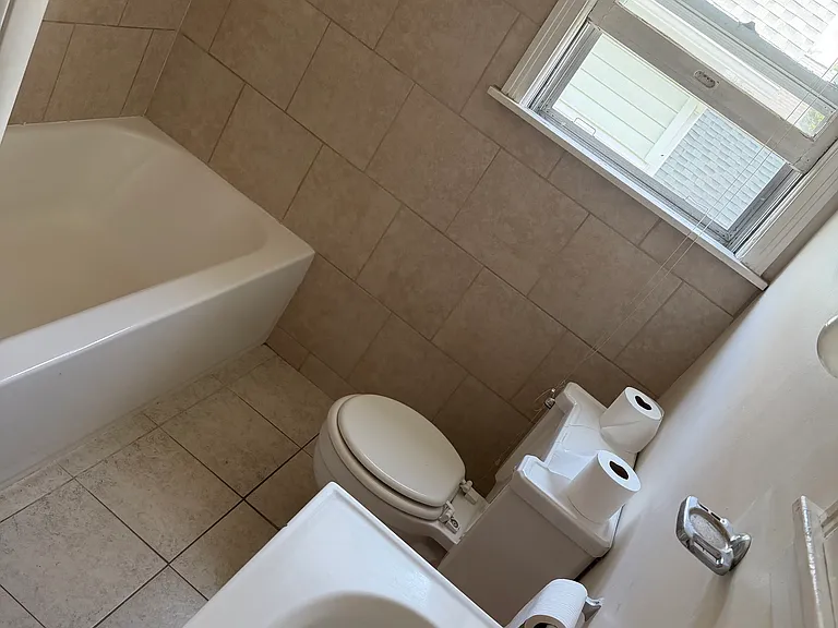 3227 Wayne St #2 — Photo 6