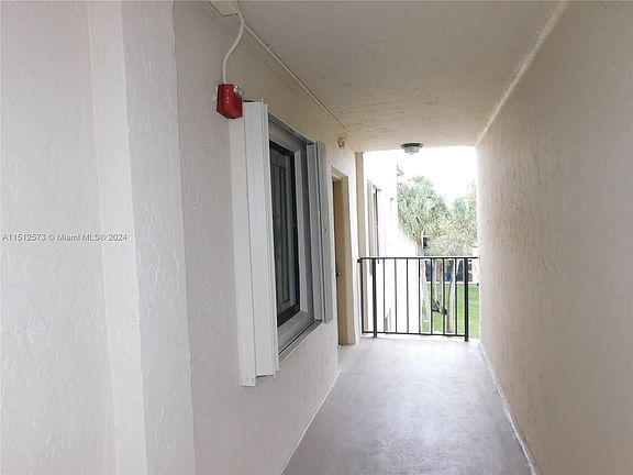 4th image of 8005 SW 107th Ave APT 318