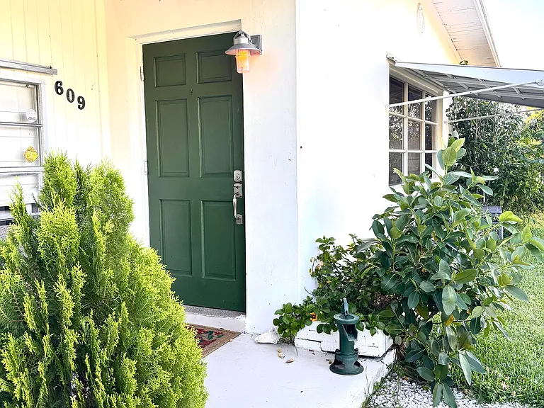 609 S Arnold Ave — Photo 25