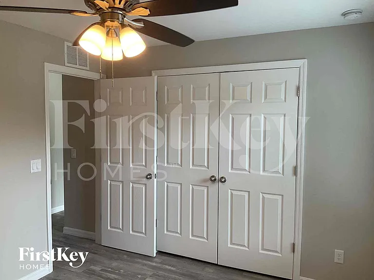755 Puccini Ave S — Photo 12
