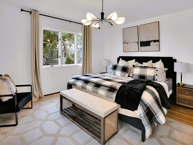 1047 San Carlos Rd — Photo 13
