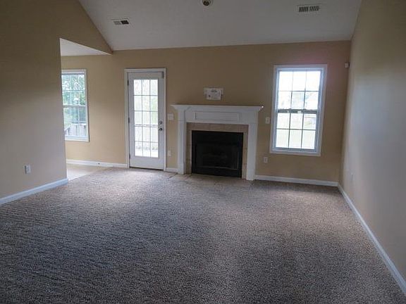 3rd image of 1405 Scrub Oak Dr