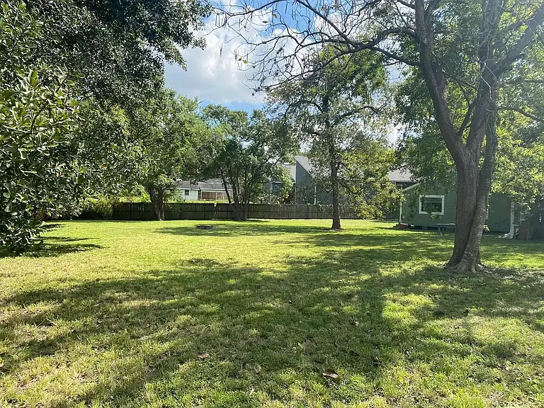 7321 Santiago St #3 — Photo 13