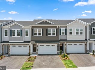 158 Leather Flower Dr, Lake Frederick, VA 22630