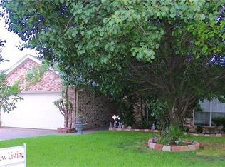 1708 Independence Rd, Blue Mound, TX 76131