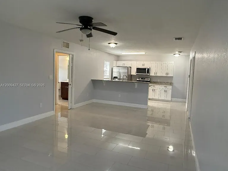 2713 NW 6th St — Photo 6