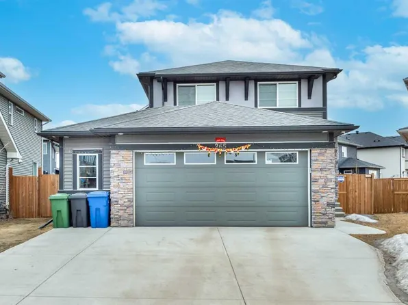 265 W Sandpiper Cres, Chestermere, AB T1X 0Y4