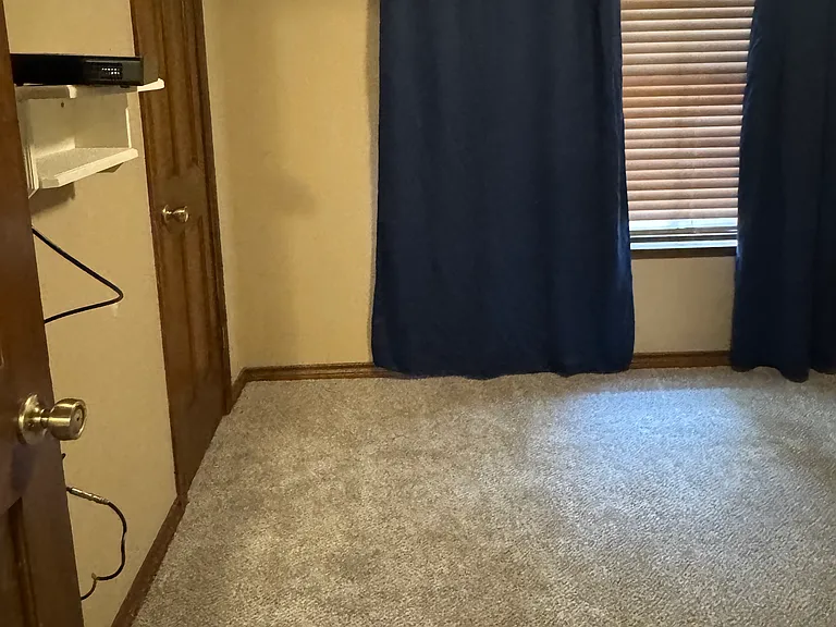 301 S Walnut St — Photo 17