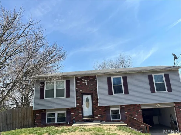 7705 Starling Ct, Godfrey, IL 62035