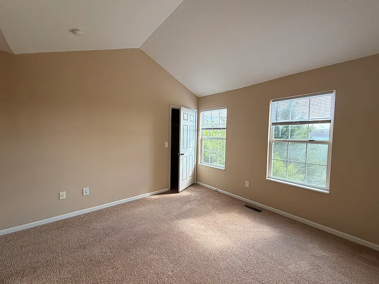 1020 Hartford Village Blvd — Photo 11