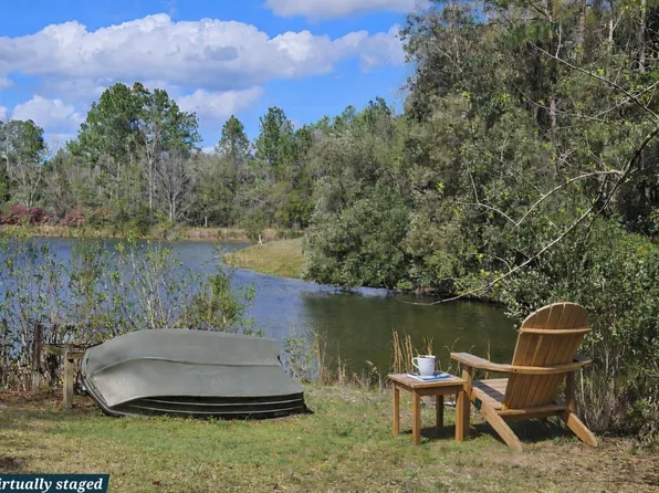 202 Shell Dr, Crestview, FL 32536