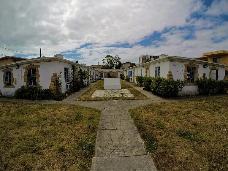1880 SW 6th St — Photo 11
