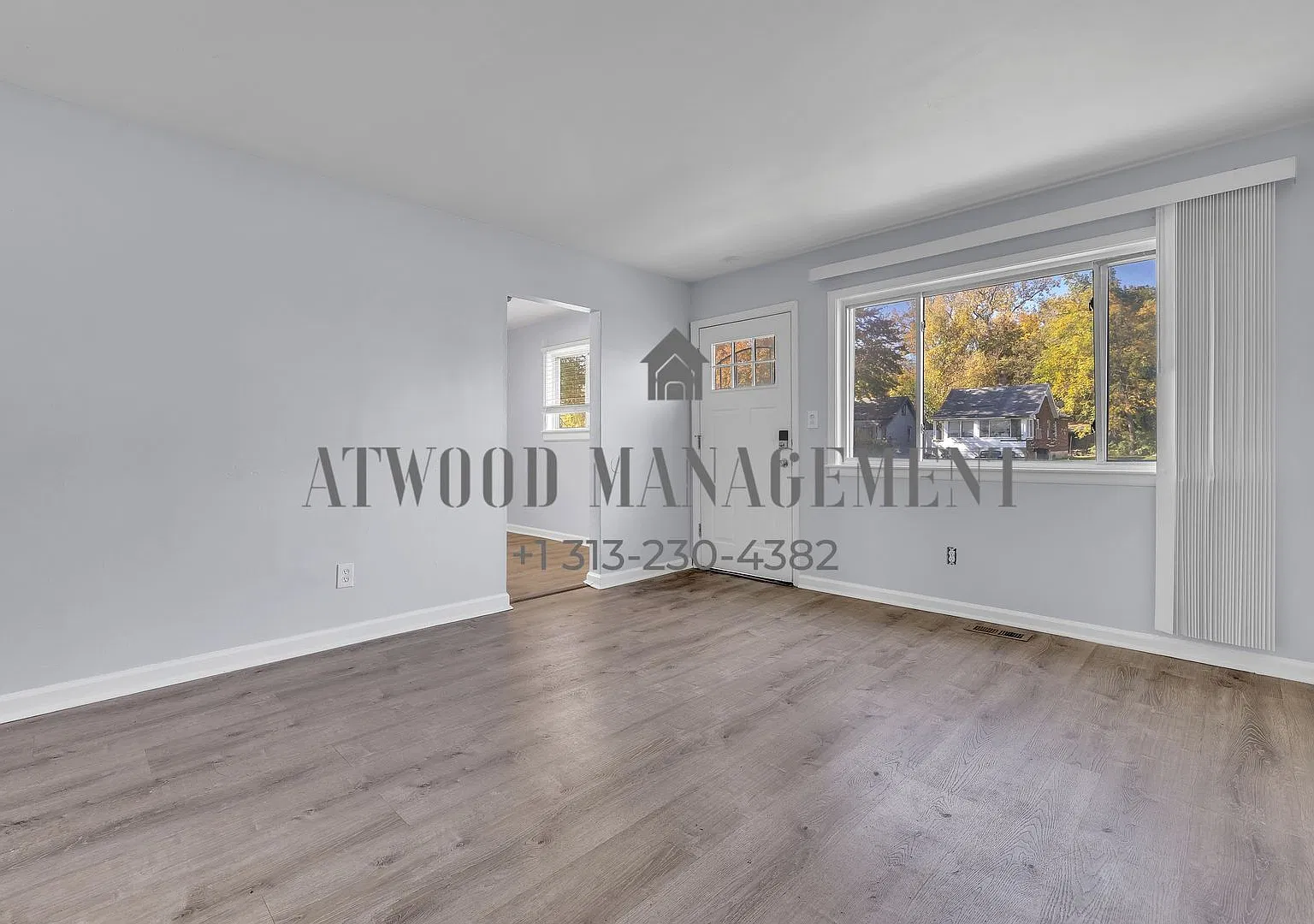 This beautifully updated 3-bedroom, 1-bath single-family home is ready for move-in! — Photo 3