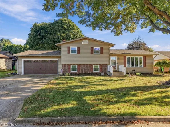 116 Karns Dr, Dover, OH 44622