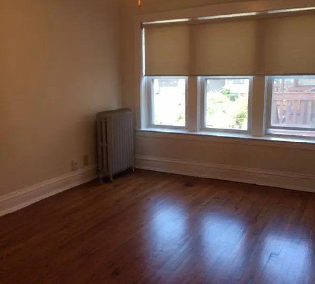 1524 W Winnemac Ave #11 — Photo 3