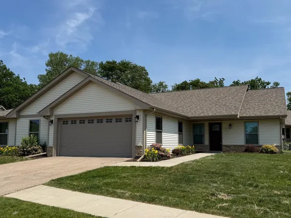 5618 Jackies Dr, Loves Park, IL 61111