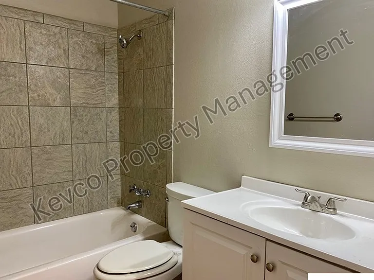 1728 Azalea Dr — Photo 10