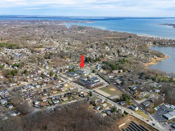 3524 W Shore Rd APT 906, Warwick, RI 02886