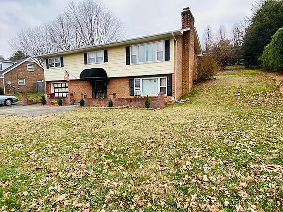 2nd image of 609 N Hills Dr