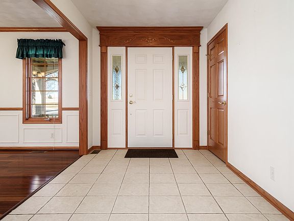 5th image of 261 W Redtail Ln