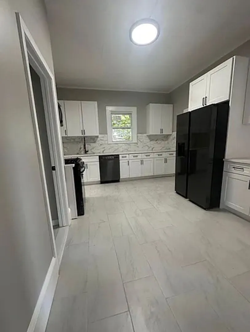 47 Hart Street — Photo 2