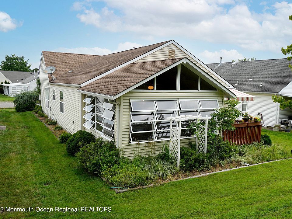 2nd image of 112 Canterbury Lane