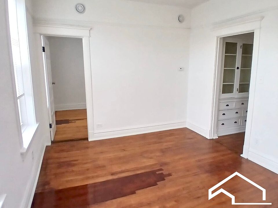 1st image of 2606 E South Water St #5