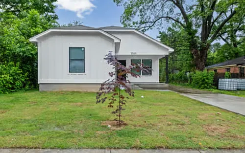 1109 Cella St Photo 1