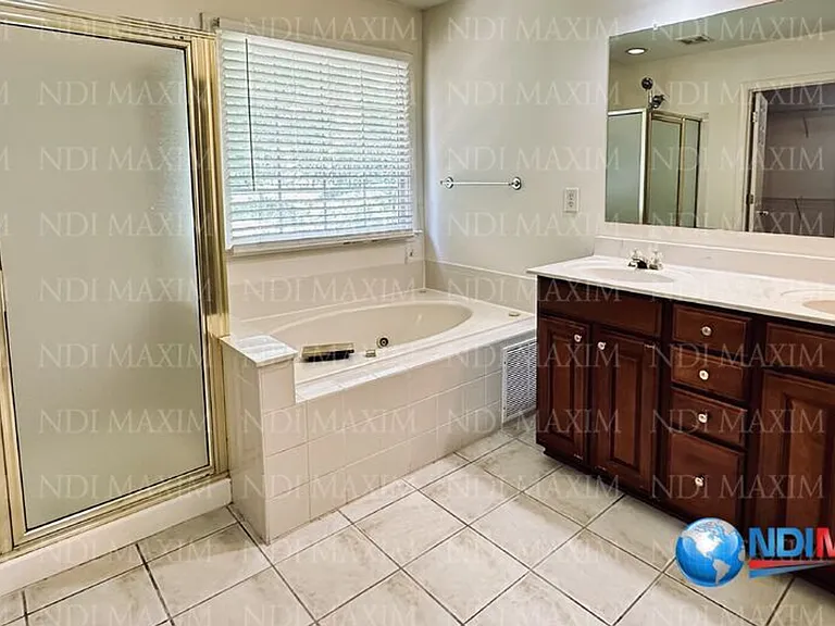 2835 Niblick Way — Photo 7