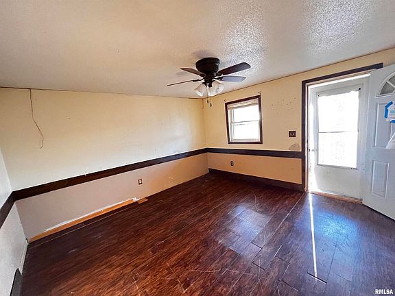 4th image of 1005 Burgess Ave