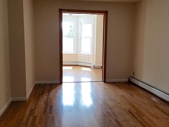 5th image of 147 Hopkins Ave #2