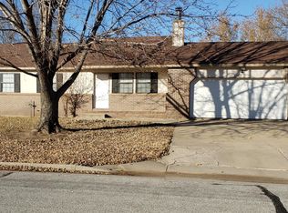 11010 W Rolling Hills Dr, Wichita, KS 67212